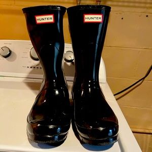 Hunter Women’s short back adjustable gloss rain boots size 9